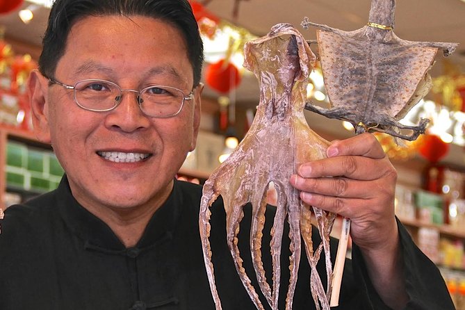 A Wok Around Chinatown: Culinary and Cultural Walking Tour Led by a Chef - Why Vancouver’s Chinatown works best on foot