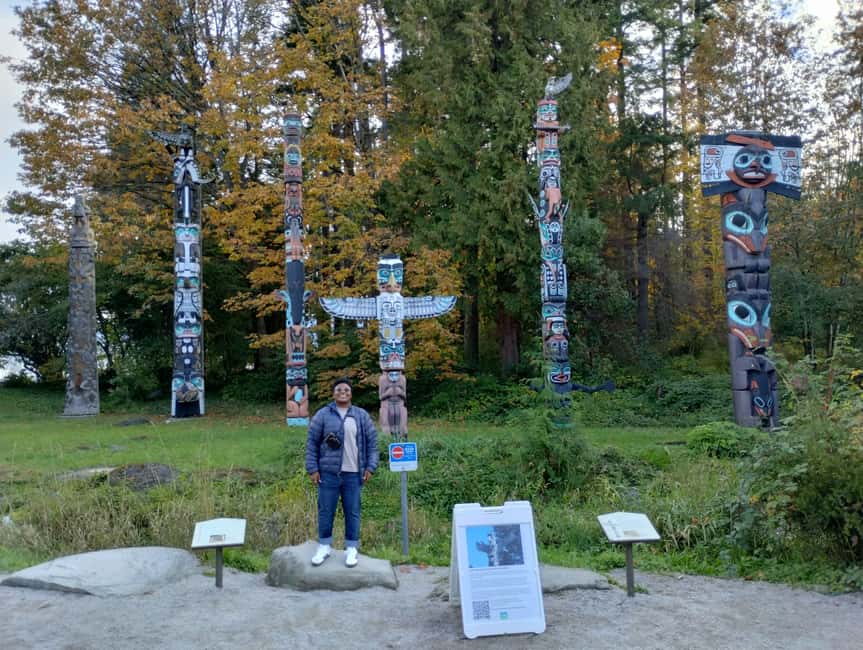 Aquarium & StanleyPark+20 Gem Spots+City/Vip Car+Small Group - Vancouver Aquarium highlights in a tight, well-paced visit