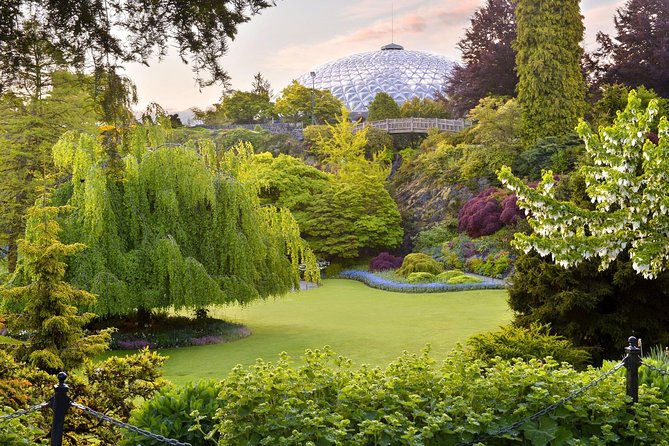 Bloedel Conservatory Admission Ticket - The walking route: smooth paths, good benches, and photo stops