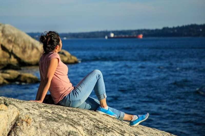 From Vancouver: Lighthouse Park & Horseshoe Bay Hiking Tour - Lighthouse Park: the short hike to the best kind of cliff views