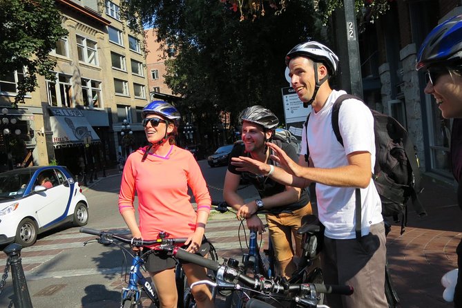 Gastown, Chinatown & Granville Island - Vancouver Bike Tours - Starting on Davie Street: Bikes, Helmets, and a Solid Game Plan