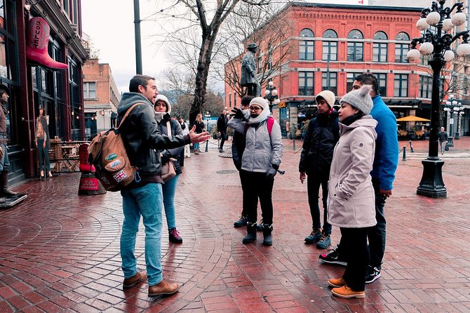 Gastown, the origins of Vancouver - Gassy Jack area and the Steam Clock: more than just a photo stop