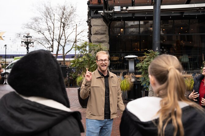 Gratuity-Based Vancouver City Highlights 3 Hour Walking Tour - Waterfront Station and Victory Square: where the city’s timeline shows up