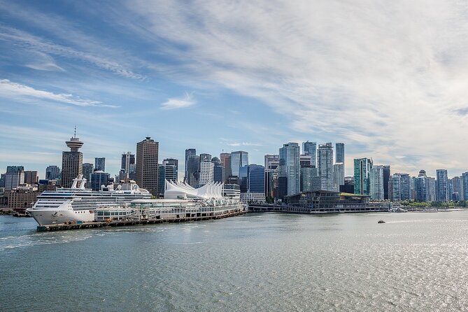 Private Port Transfer Canada Place Cruise Ship Terminal to Vancouver Airport YVR - The Ride to YVR: Comfort, Route Choices, and Real Traffic Reality