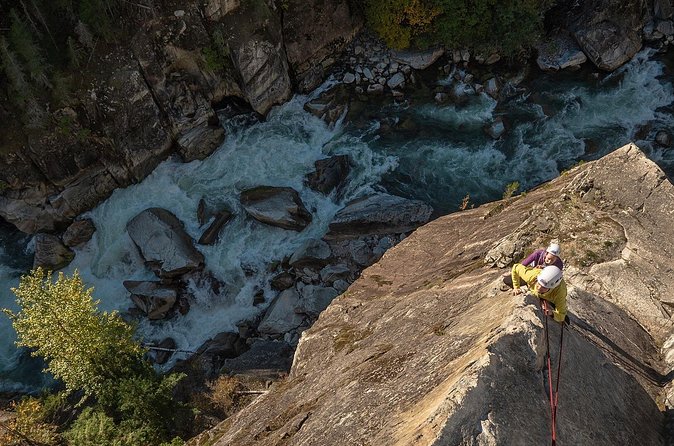 Private Squamish Rock Climbing - Meeting at Squamish Adventure Centre: How the Day Starts