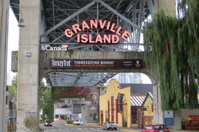 Private Tour: Vancouver Sightseeing and Capilano Suspension Bridge - Stanley Park: the scenic warm-up you’ll want more time for