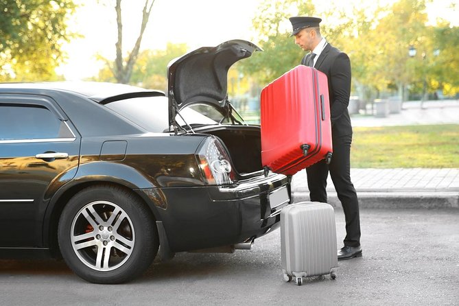 Private Transfer from Vancouver Airport (YVR) - The Ride Itself: Comfort, Safety, and Hotel Drop-off