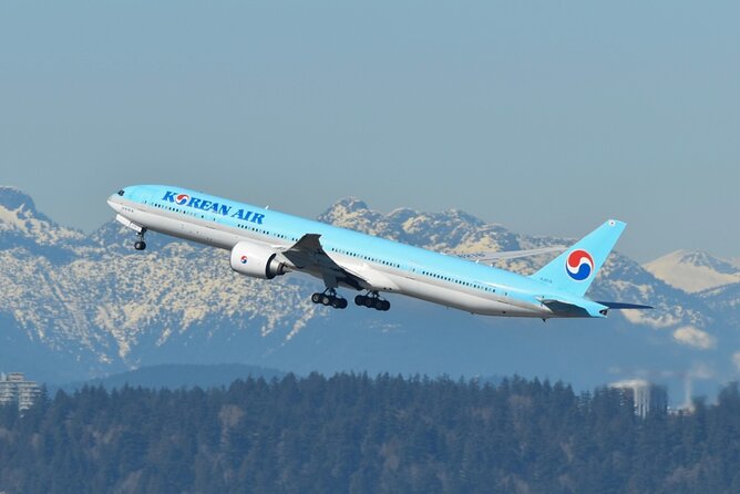 Private Transfer from Vancouver Hotel OR Port to Airport. - Comfort and included extras in the luxury vehicle