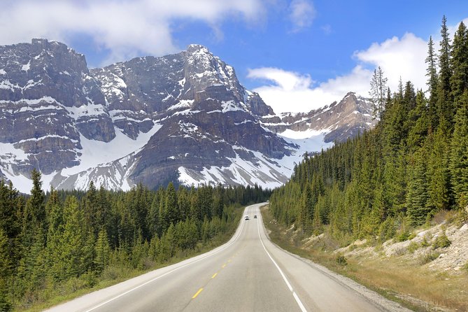Rockies Winter Premium Tour - Day 2: Mount Revelstoke Views, Lake Louise Time, and Banff Avenue Free Hours