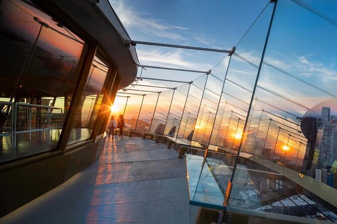 Seattle Sightseeing 2 day Tour from Vancouver (Chn&Eng) - University of Washington and Space Needle: A Two-Stop Seattle Skyline Combo