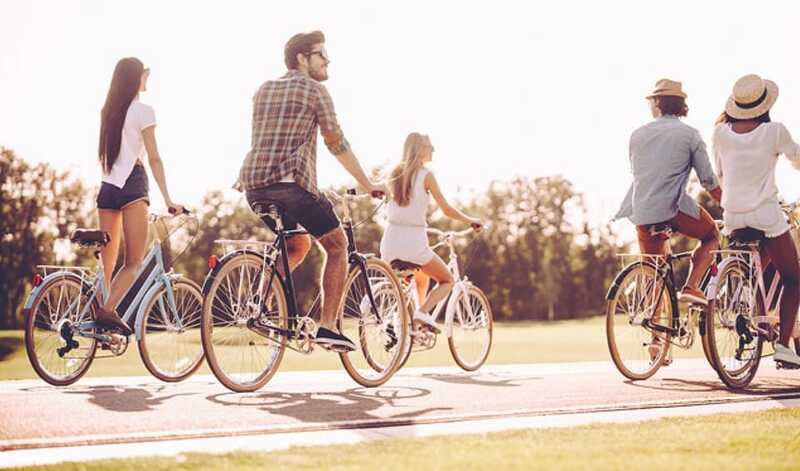 Stanley Park Self Guided Bike Tour - AudioMe Tours logistics: headphones, phone settings, and listening comfort