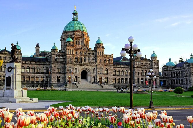Tour of Butchart Gardens and Victoria from Vancouver - Morning Start in Vancouver: 6:00 Pickup and Ferry Drive-On