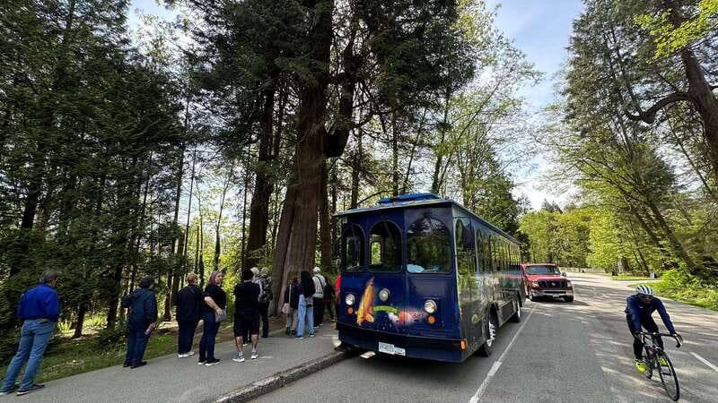 Vancouver: 24 or 48-Hour Hop-On Hop-Off Trolley Tour Pass - Live Commentary in English: What You Gain (Beyond Route Maps)