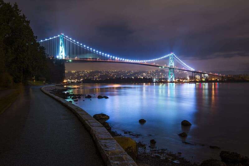 Vancouver: Attractions by Twilight Guided Tour with Dinner - Skyride Up to Grouse Mountain for Twilight Views