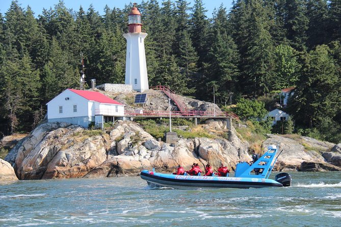 Vancouver City and Seal Colony Scenic Boat Tour - West Vancouver scenery loop: Spanish Banks, Jericho, and Kitsilano