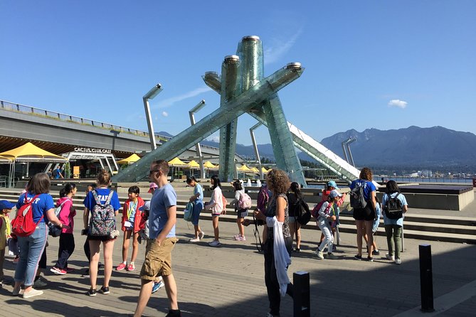 Vancouver City Finest Private Tour - Queen Elizabeth Park: 30 Minutes of Skyline Views from Little Mountain