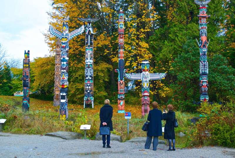 Vancouver: City + Lookout Tour & Option to Add YVR Drop-Off - Stanley Park’s 1,000 Acres: Rainforest Calm and Totem Poles