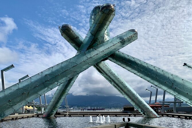 Vancouver City Tour to Experience Sea Sky and Land- private tour - Robson Street: the downtown pulse before the parks and views