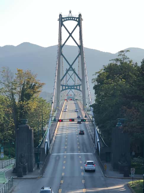 Vancouver: City Tour with Capilano Bridge and Stanley Park - Inside Stanley Park: Totem Poles and the View at Hallelujah Point
