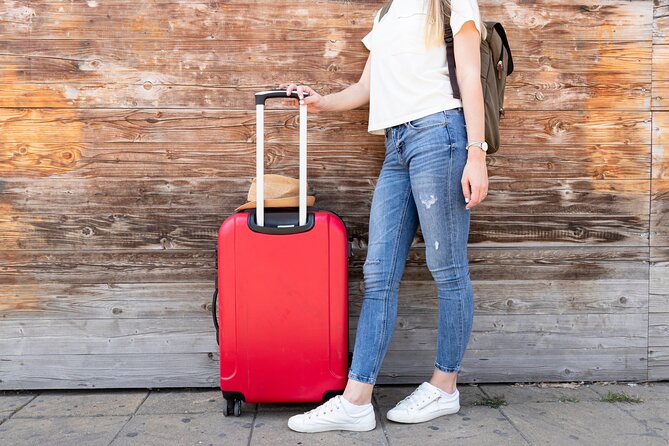 Vancouver: Cruise Terminal Luggage Storage for 2 Bags - Finding the Storage Area Inside Canada Place Without Losing Your Mind