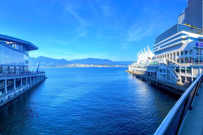 Vancouver Cruise Transfers/ Pre & Post Cruise City Sightseeing Tour Private - Cruise-terminal Canada Place: shoreline views and photo momentum