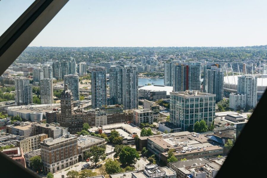 Vancouver: Entry Ticket for the Vancouver Lookout - The real star: 360-degree views that help you learn the city