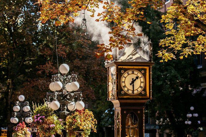 Vancouver Evening Tour: Stanley Park & English Bay Photostops - Gastown’s Steam Clock and the downtown roots you can feel