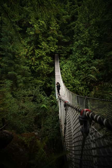 Vancouver: Guided Hiking Highlights at Grouse & Lynn Canyon - Meeting point and route: from Canada Place to the Lions Gate Bridge