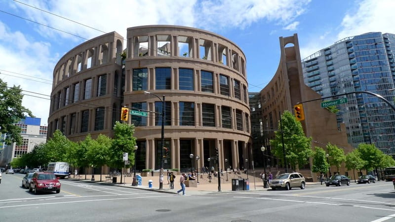 Vancouver Highlights 4-Hour Private Tour - Gastown and the Steam Clock: Water Street architecture moments