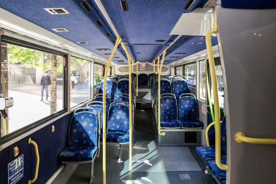 Vancouver: Hop-on Hop-off Sightseeing Tour with 10 Stops - Two self-guided walking tours: how to turn bus stops into real time