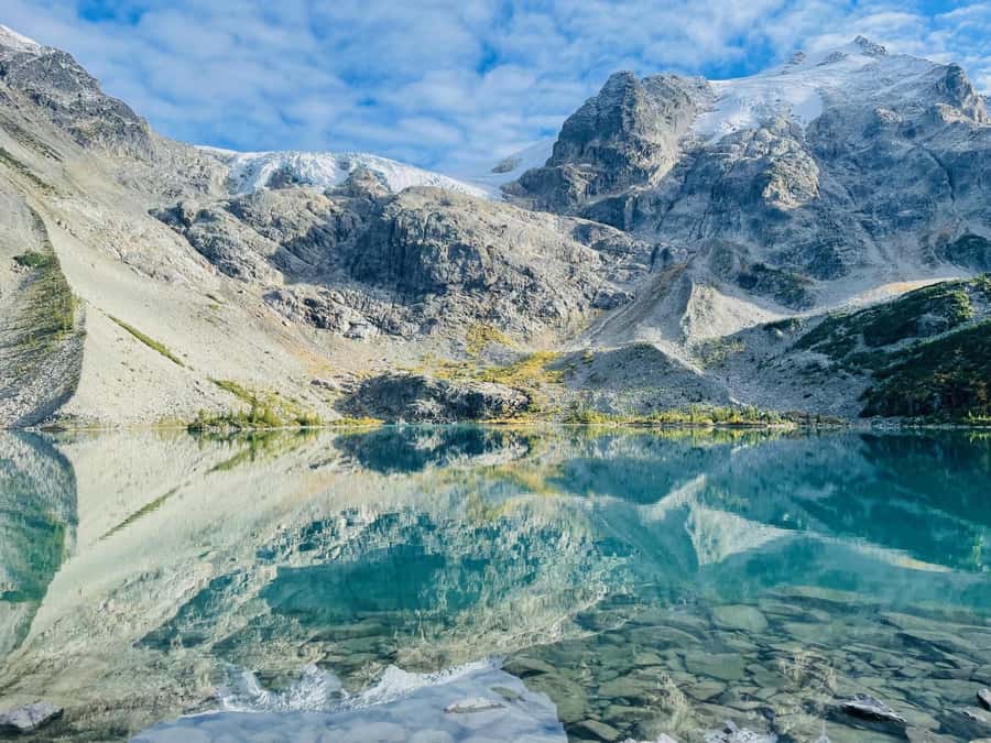 Vancouver: Joffre Lakes Park Hike and Whistler Day Trip - Who should book this, and who should skip it