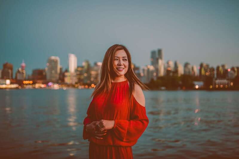Vancouver: Personal Travel & Vacation Photographer - Candid, contemporary photos without the awkward hassle