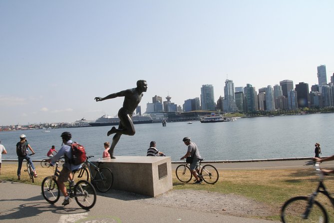 Vancouver Private Tour - Queen Elizabeth Park: when the city turns into a picture