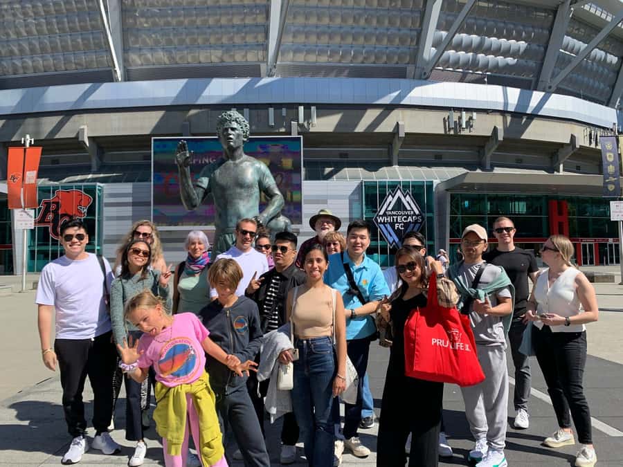 Vancouver: Private Walking Tour of City Highlights | 3-Hour - Waterfront Station and Granville Square: Ending with local logic