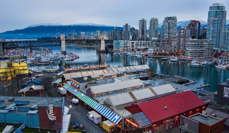 Vancouver: Small Group Tour w/Capilano & Grouse Mtn Lunch - Grouse Mountain Skyride and lunch at the top
