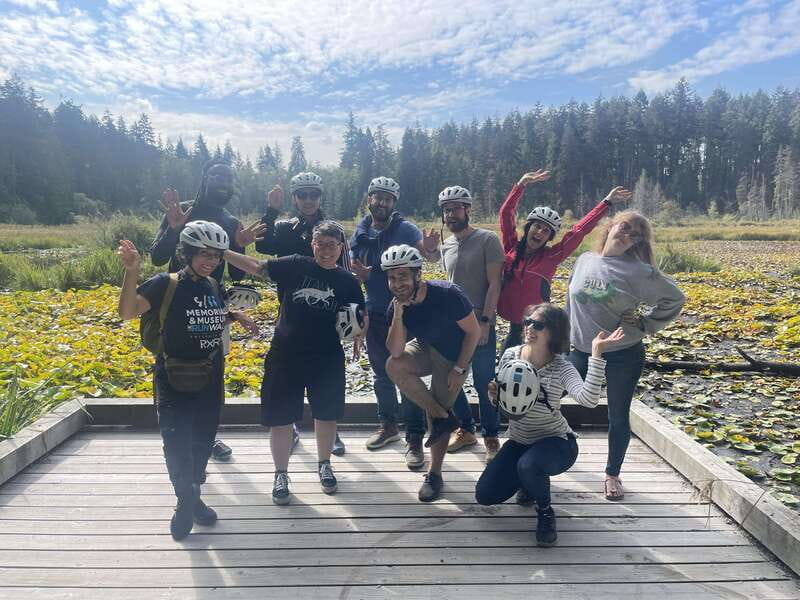 Vancouver: Stanley Park Bike Tour | E-Bike Upgrade Avail. - Harbour and West End: Skyline Moments on Two Wheels