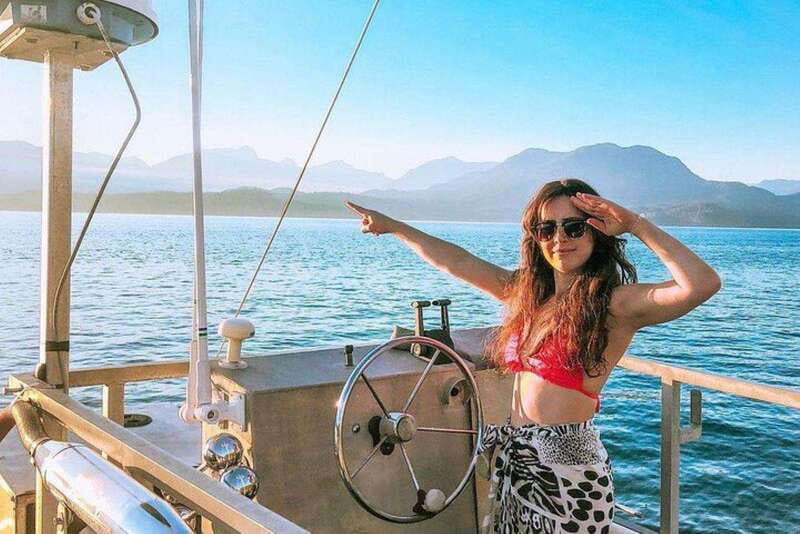 Vancouver: Sunset Boat Cruise with Complementary Bubbly - Howe Sound sunset cruise: what you’re really buying