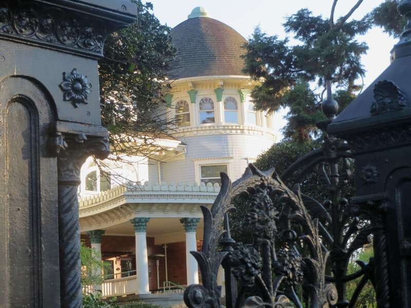 Vancouver The Grand City Tour - West End, English Bay, and CP-era mansions from 1907