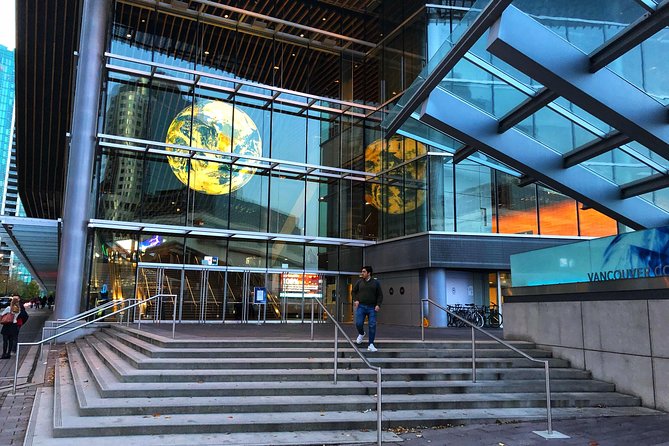 Vancouver Top Attraction Highlights Tour Private With Capilano - Lions Gate Bridge: The View Stop That Screams Vancouver