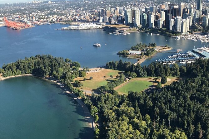 Vancouver Tours,See the City highlights at your pace - Downtown Vancouver stops: Laughing Statues, Seawall and Steam Clock