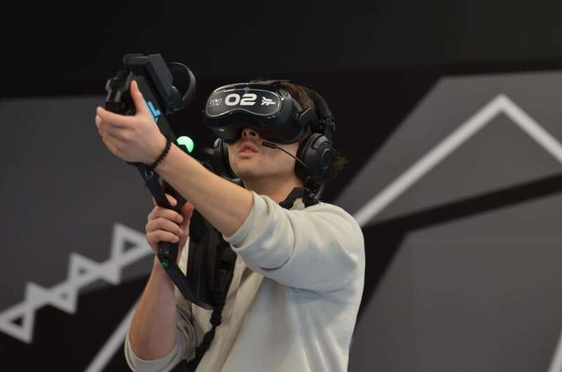 Vancouver: Virtual Reality by Zero Latency - Outbreak - Wireless warehouse-scale VR in Vancouver: why it feels different