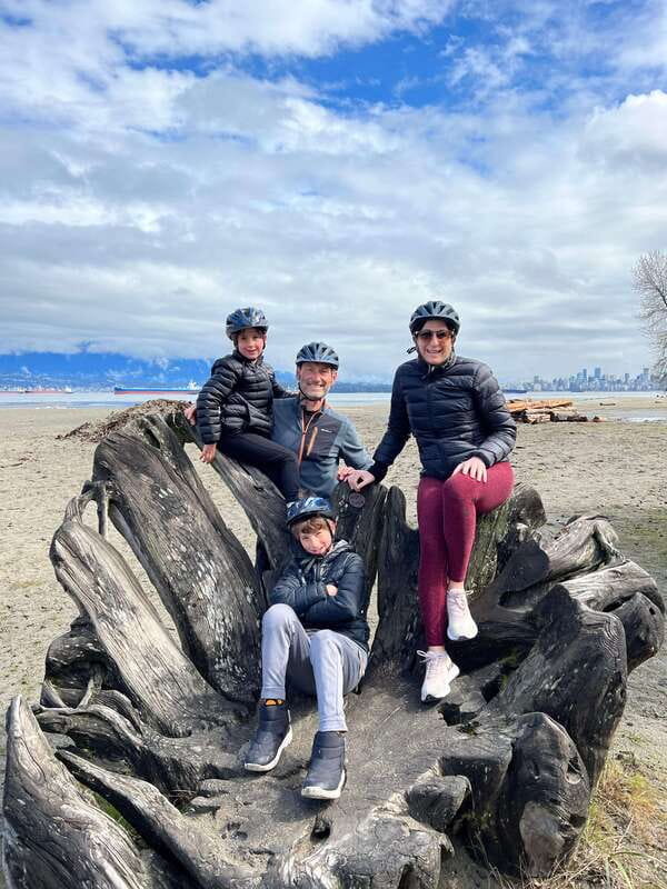 Vancouver Waterfront Guided Bike/E-Bike Tour - E-bikes vs regular bikes: how to choose without regret