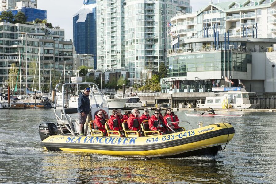 Vancouver: Waterfront Sightseeing Tour - City and Harbour - What the speed does to your viewing (and your body)
