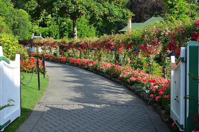 Victoria & Butchart Gardens Tour with Ferry from Vancouver - Butchart Gardens in included time: how to make 2 hours count