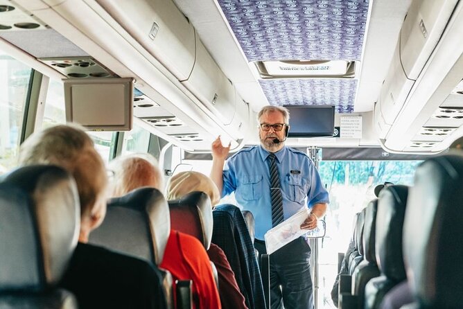 Victoria & Butchart Gardens Tour with Gulf Islands Cruise Ferry - Meet the guide: narration can make or break a long day